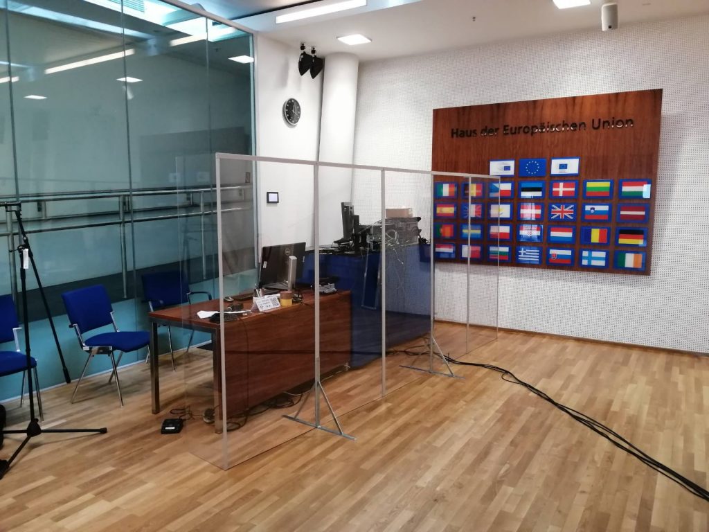 transparent-protective-partitions-and-dividers-for-european-union-to-the-international-organisations-in-vienna-6